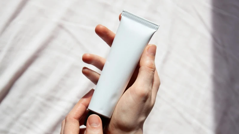 Brand Kosmetik Lokal yang Memilih Jasa Maklon: Strategi Cerdas Bangun Bisnis Tanpa Pabrik Sendiri