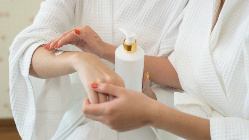 Fragrance vs. Fragrance-Free: Kenali Perbedaannya Sebelum Mengembangkan Produk untuk Kulit Sensitif!