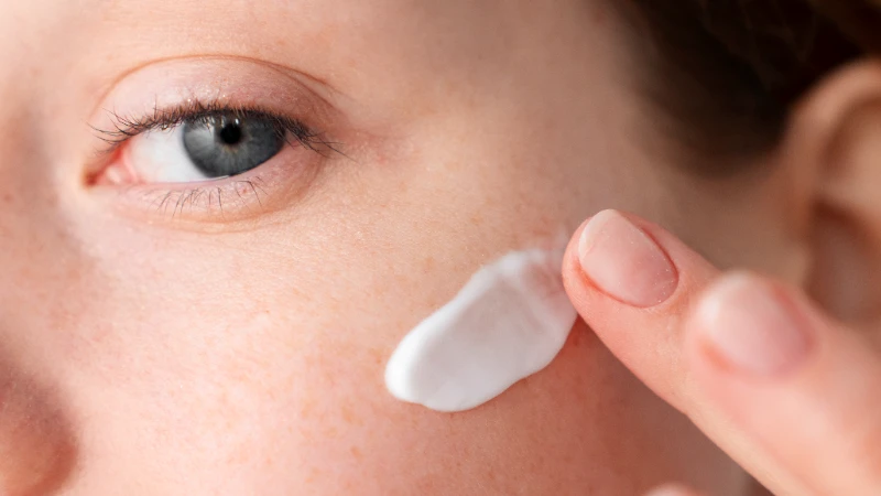 Sedia Sunscreen Saat Musim Panas: Peluang Bisnis Skincare yang Menjanjikan Bersama Eshbi