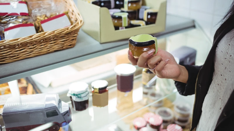 Sertifikasi Halal Kosmetik Bukan Cuma Soal Bahan: Ini yang Sering Bikin Brand Tersendat