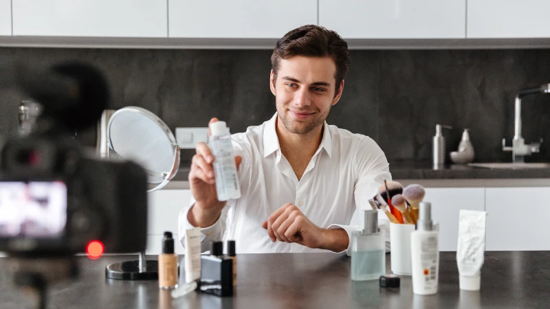 Skincare Pria Jadi Tren Besar 2026, Saatnya Bangun Brand Sendiri